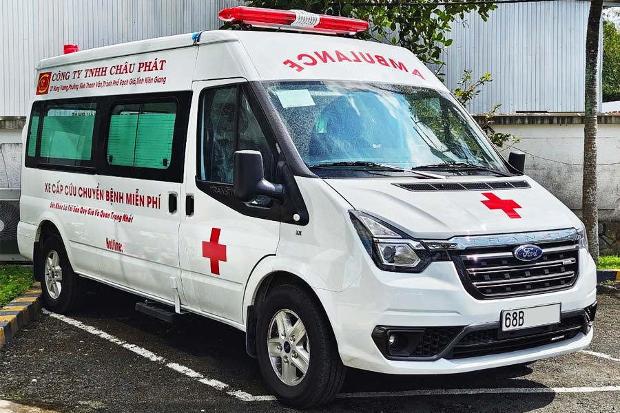 xe cứu thương ford transit - Hình 3