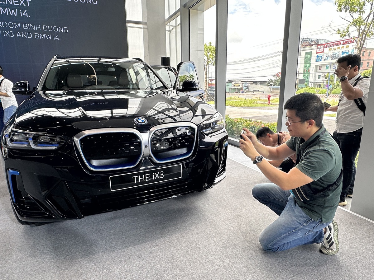 xe điện bmw - Hình 2