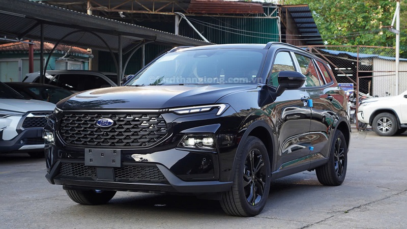 xe ford 5 chỗ giá bao nhiêu - Hình 4