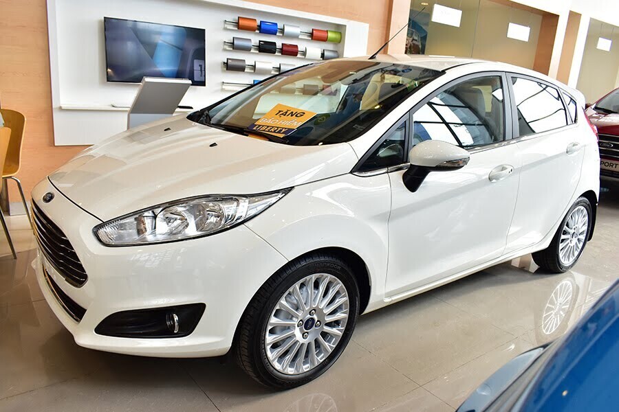 xe ford fiesta - Hình 4