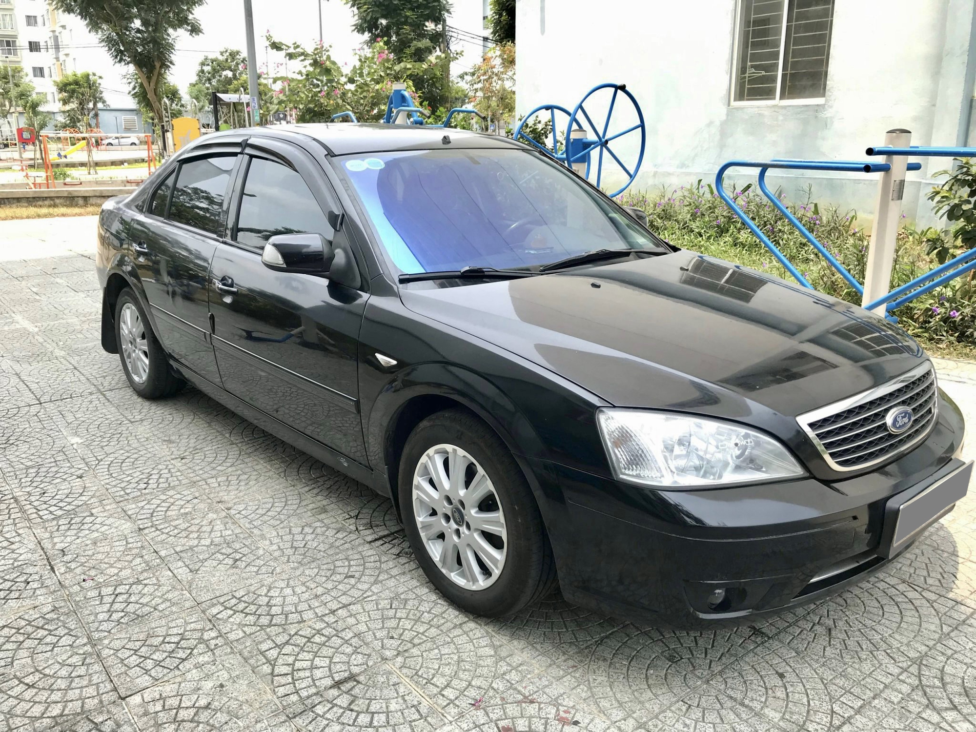 xe ford mondeo - Hình 3