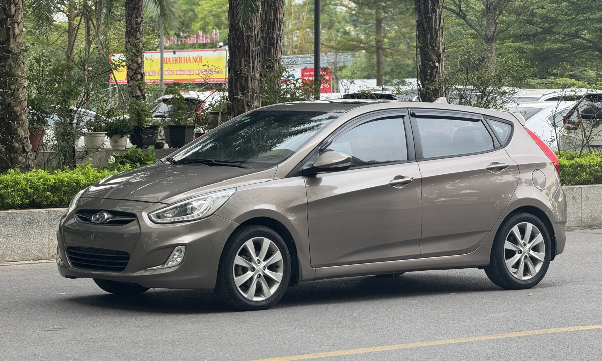 xe hyundai accent cũ - Hình 5