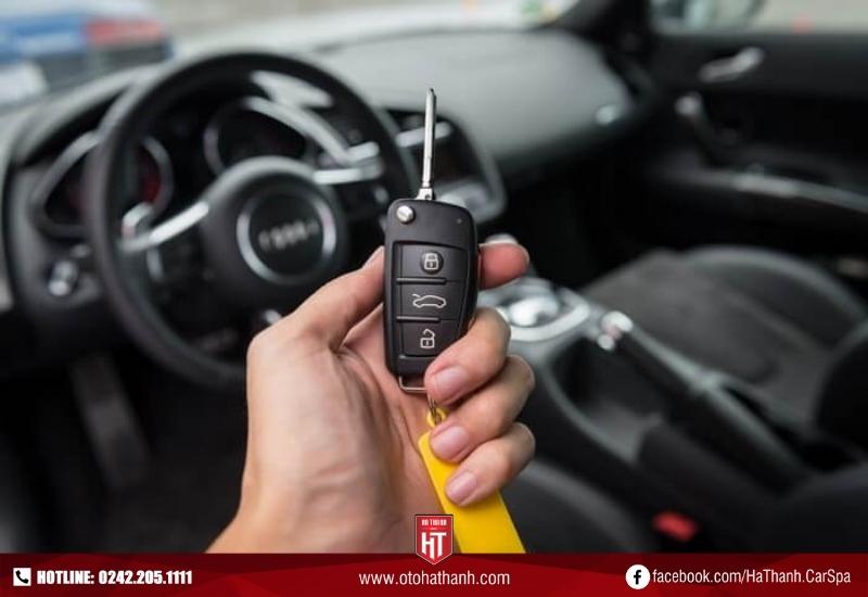 xe mazda 3 bị khoá vô lăng - Hình 4