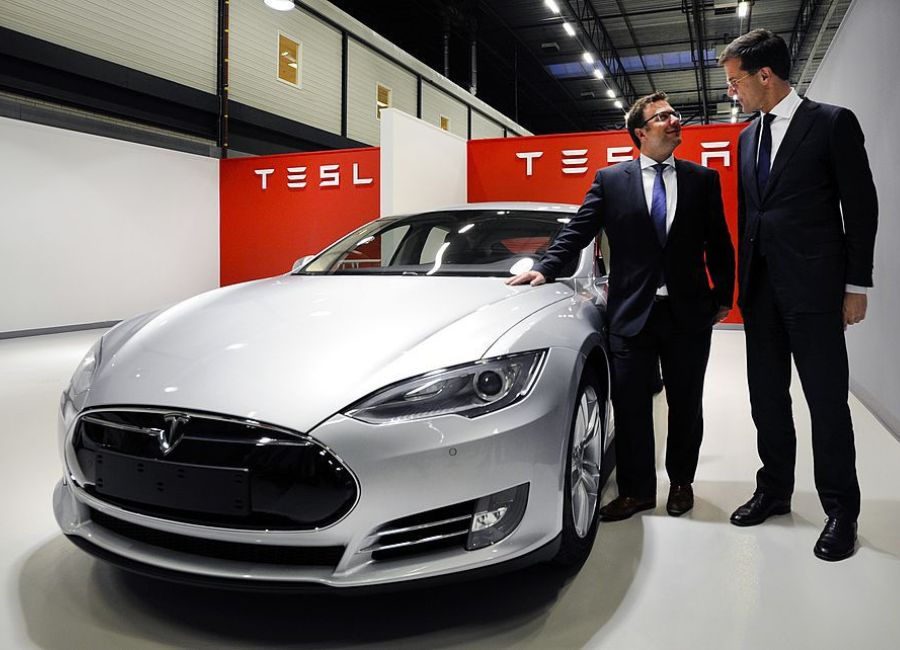 ai là người sáng lập hãng ô tô tesla? - Hình 4