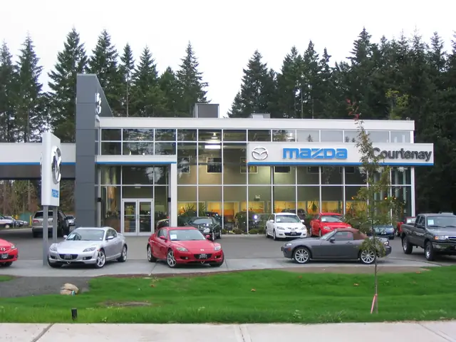 Đánh Giá Chi Tiết Mazda Courtenay: Xe Sedan Cổ Điển Từ Nhật Bản