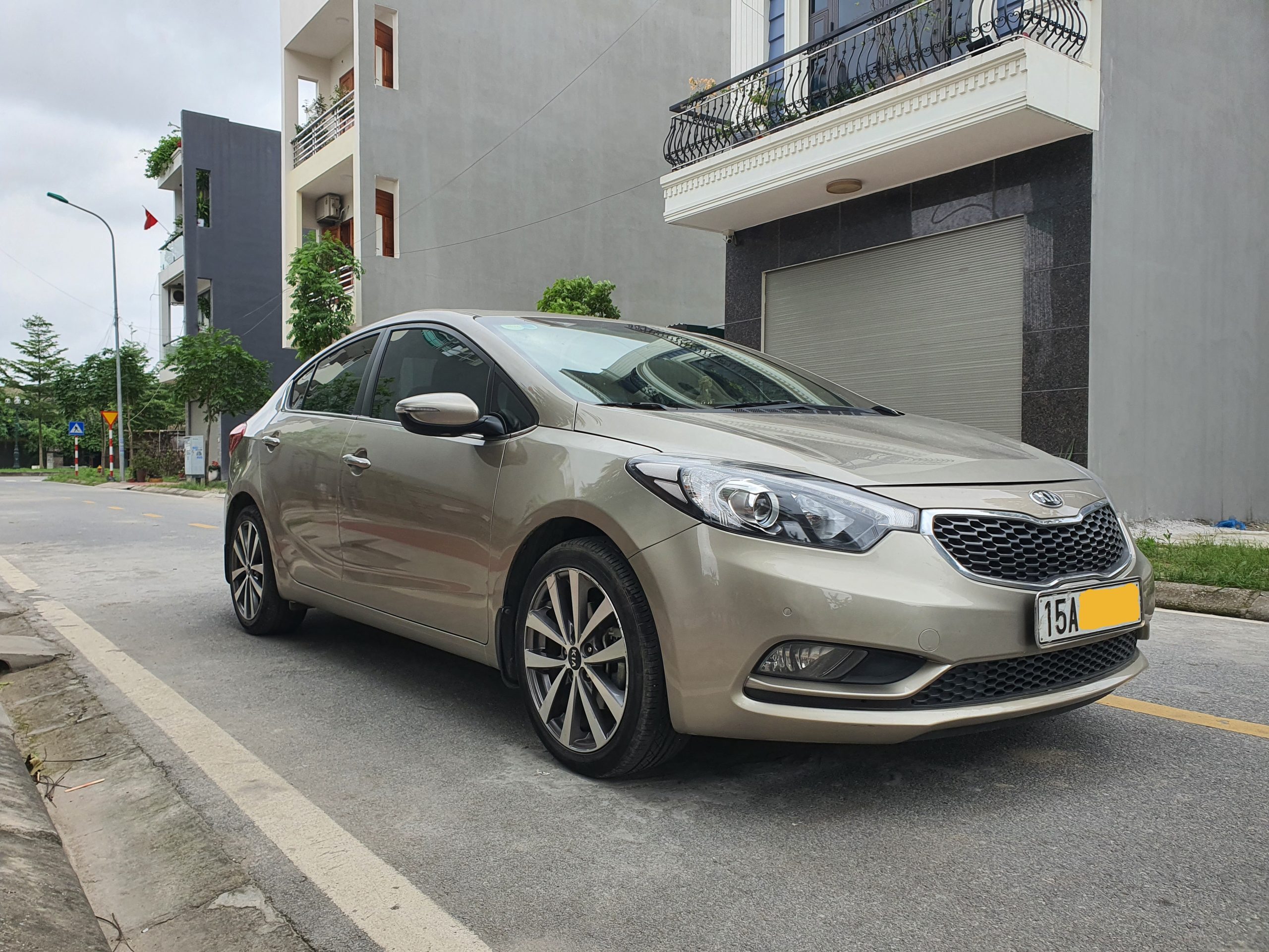 giá xe kia k3 2014 - Hình 3