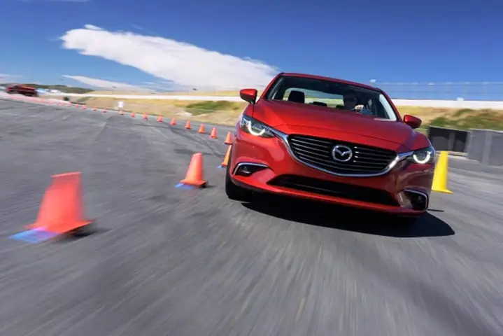 G-vectoring Control Mazda: Công Nghệ Điều Khiển Lực Kế Tối Ưu