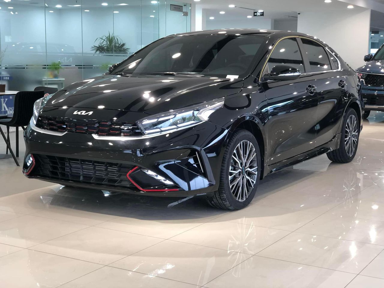 kia k3 đen - Hình 2