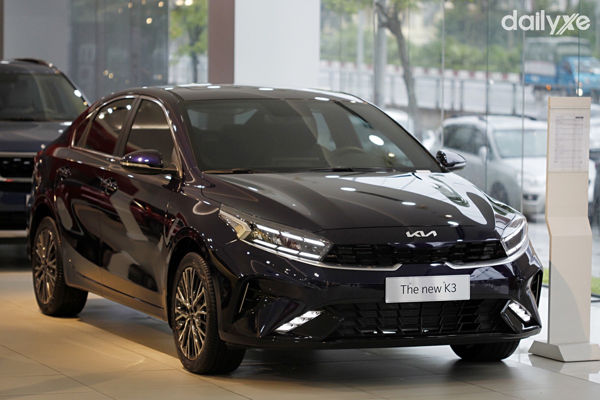 kia k3 đen - Hình 5