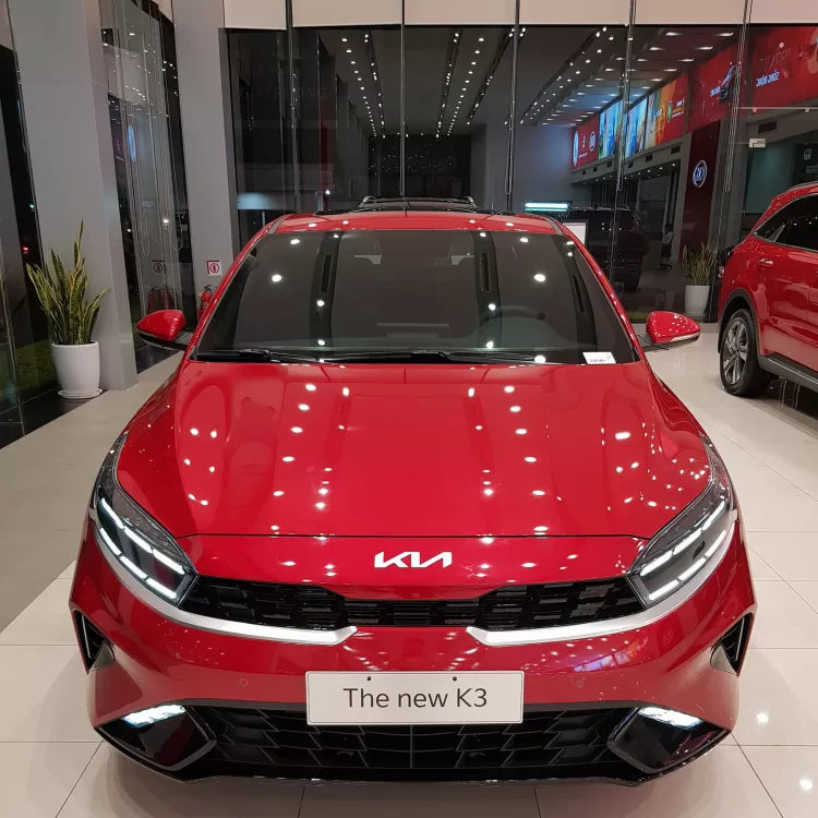 kia k3 đỏ - Hình 2