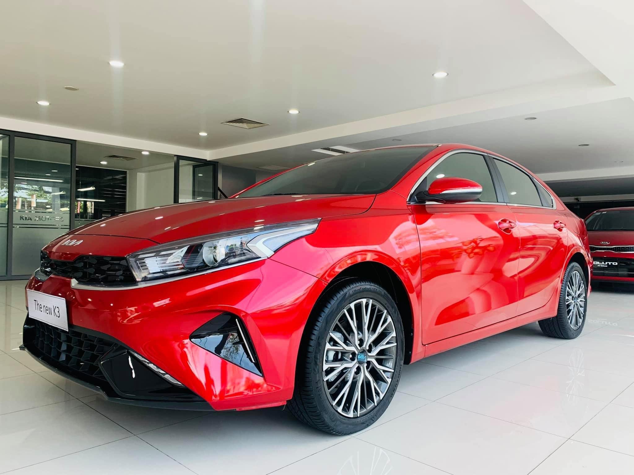 kia k3 màu đỏ - Hình 4