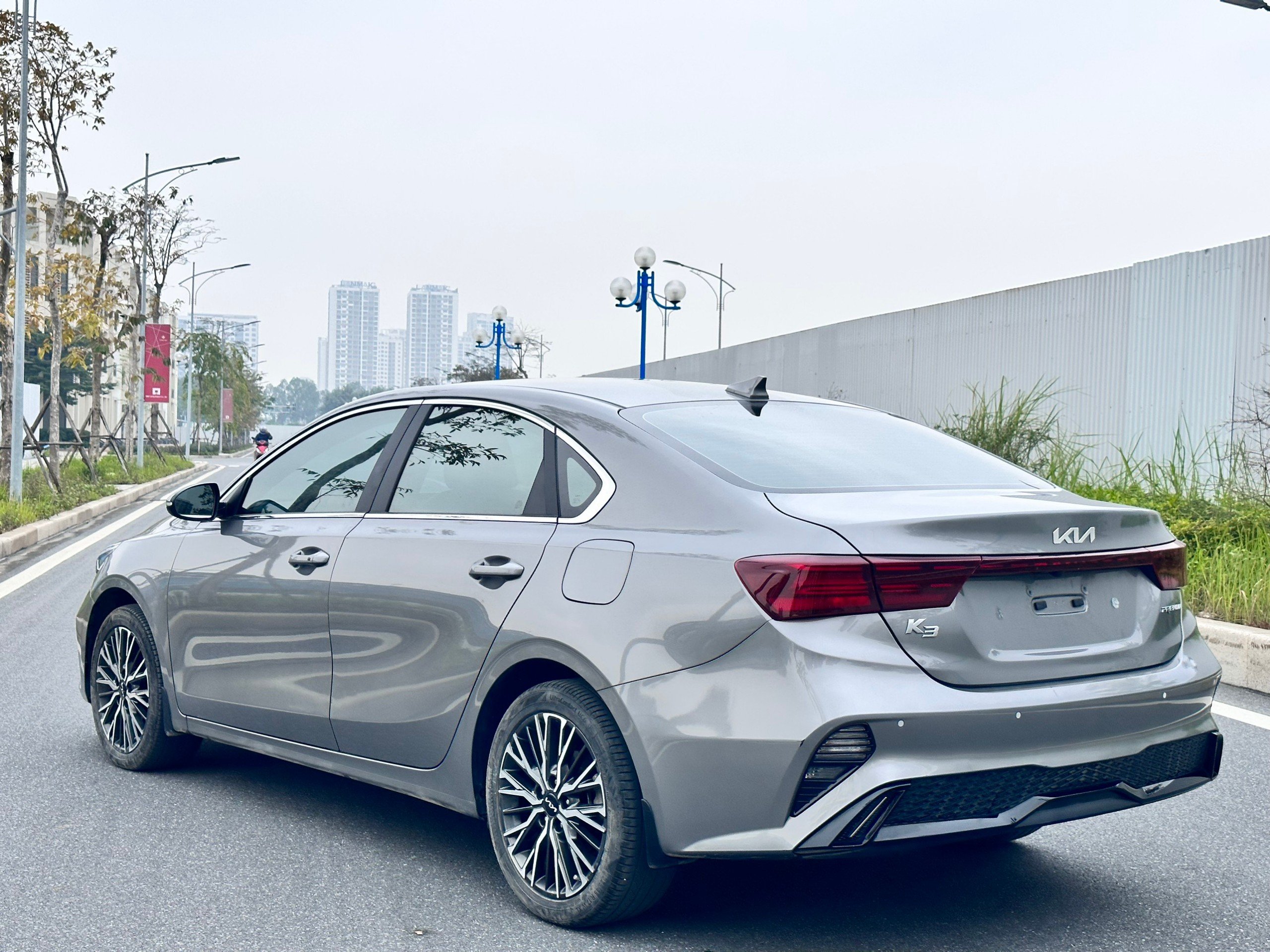 kia k3 xám - Hình 5