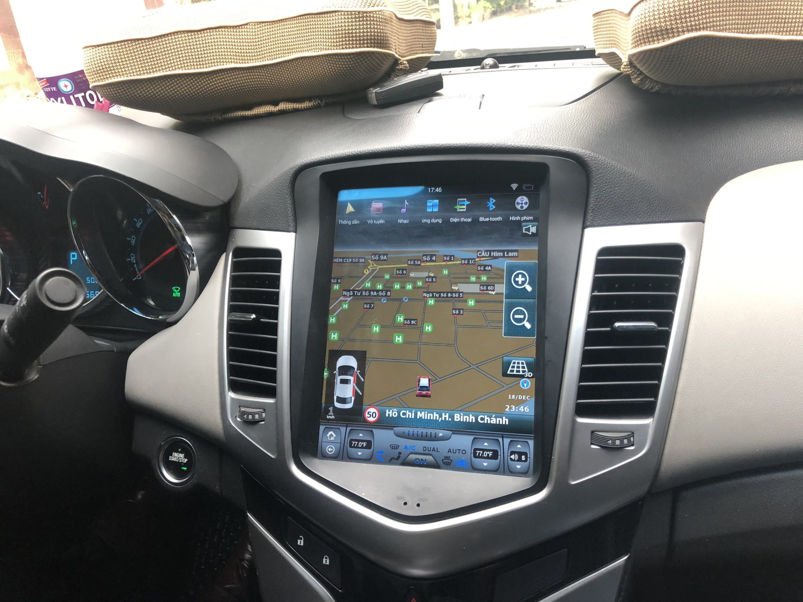 màn hình tesla cho cruze