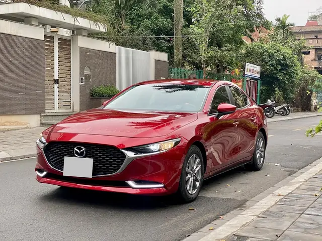 Đánh Giá Chi Tiết Mazda 3 Đỏ: Sức Hút Từ Màu Sắc Đến Trải Nghiệm