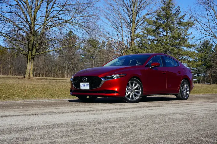 Đánh Giá Chi Tiết Mazda 3 Gt 2026: Phiên Bản Thể Thao Đầy Cân Bằng