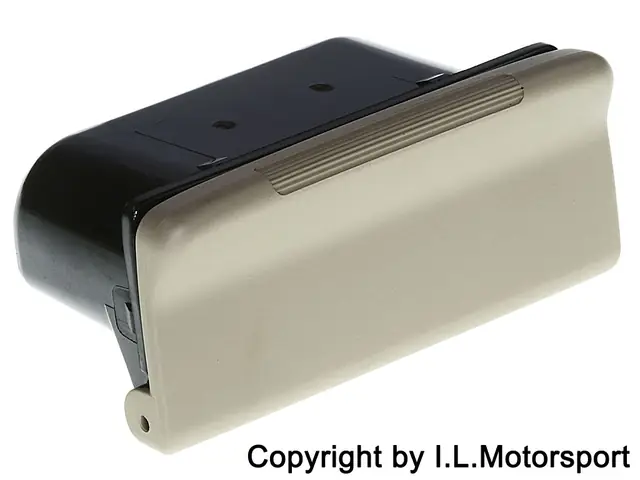 Ashtray Trên Xe Mazda Nằm Ở Đâu Và Cách Sử Dụng Thế Nào? Ashtray Trên Xe Mazda Nằm Ở Đâu Và Cách Sử Dụng Thế Nào?