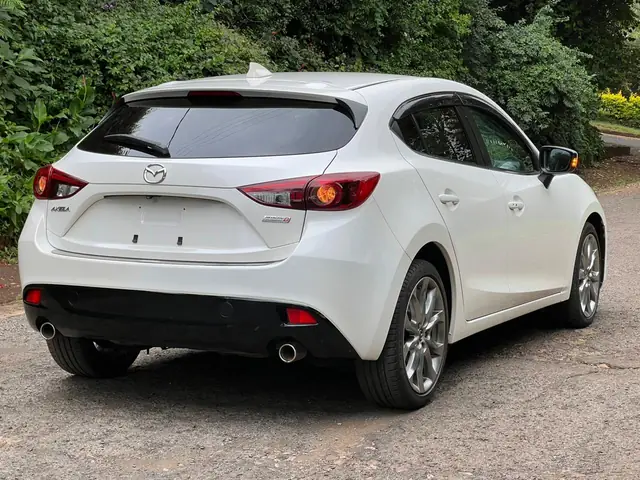 Đánh Giá Chi Tiết Mazda Axela 2026: Lý Do Nên Sở Hữu Dòng Sedan Thể Thao Này
