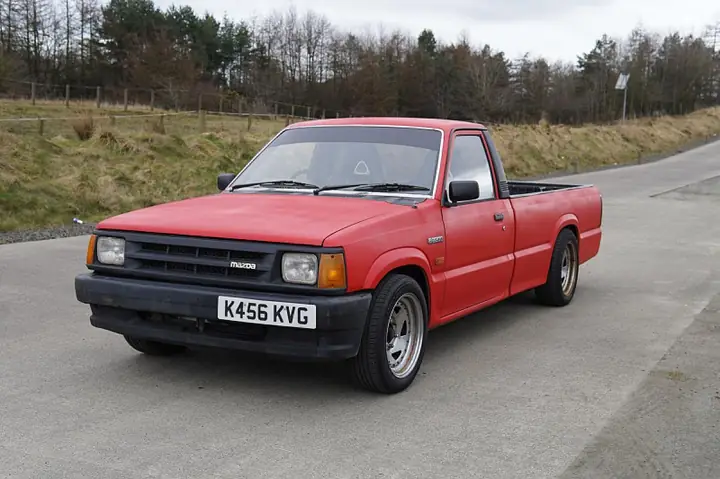 Mazda B2200 Là Gì? Tổng Quan Chi Tiết Về Dòng Pick-up Huyền Thoại Của Mazda Mazda B2200 Là Gì? Tổng Quan Chi Tiết Về Dòng Pick-up Huyền Thoại Của Mazda