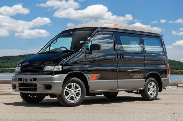 Đánh Giá Chi Tiết Mazda Bongo Friendee: Van Gia Đình Huyền Thoại Thập Niên 90 Đánh Giá Chi Tiết Mazda Bongo Friendee: Van Gia Đình Huyền Thoại Thập Niên 90