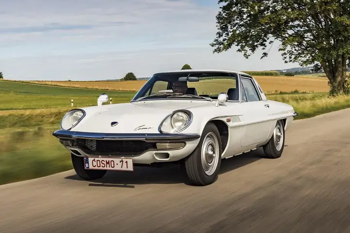 Mazda Cosmo Là Gì? Câu Chuyện Về Chiếc Xe Thể Thao Huyền Thoại