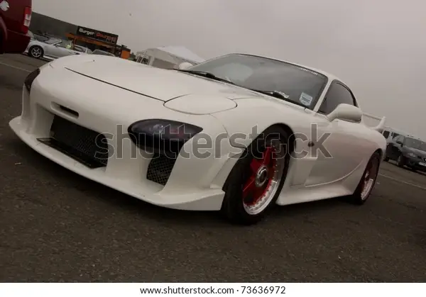 Mazda Derby 2026: Đánh Giá Chi Tiết Xe Hatchback Đô Thị Mazda Derby 2026: Đánh Giá Chi Tiết Xe Hatchback Đô Thị