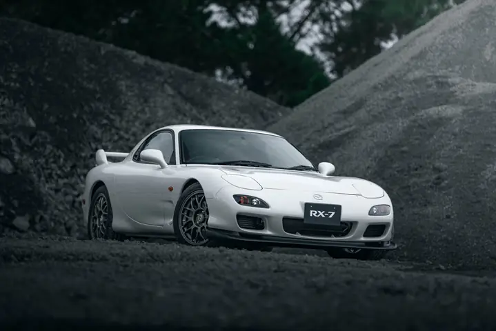 Đánh Giá Chi Tiết Mazda Rx-7 Fd3s: Huyền Thoại Động Cơ Rotary Và Thiết Kế Kodo