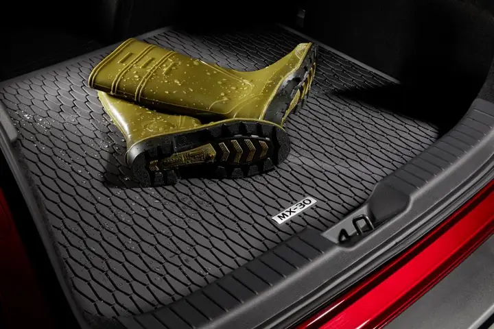 Đánh Giá Chi Tiết Các Loại Thảm Và Hông Ghế Mazda Chính Hãng