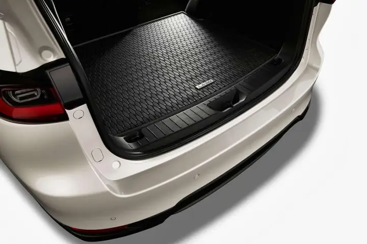 Đánh Giá Chi Tiết Các Loại Thảm Và Hông Ghế Mazda Chính Hãng