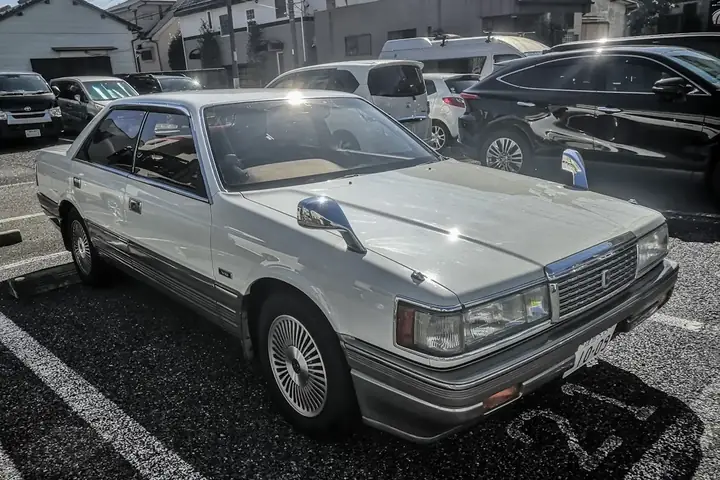 Mazda Luce: Lịch Sử Và Di Sản Của Dòng Sedan Sang Trọng Nhật Bản