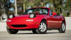 Mazda Miata: Đánh Giá Chi Tiết Mẫu Xe Mui Trần Biểu Tượng