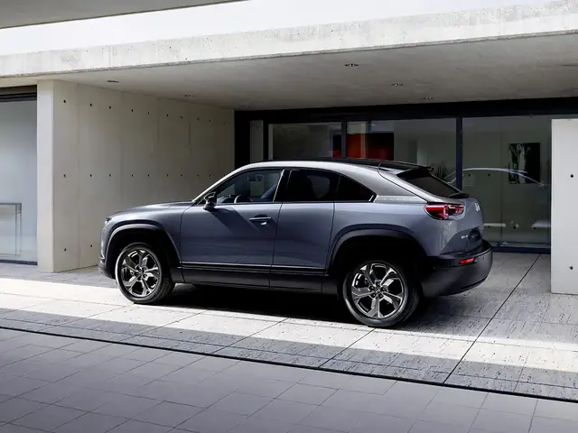 Khám Phá Mazda Mx-30: Mẫu Xe Điện Phá Cách Đầy Tính Nghệ Thuật