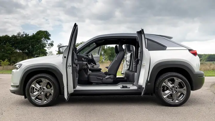 Khám Phá Mazda Mx-30: Mẫu Xe Điện Phá Cách Đầy Tính Nghệ Thuật