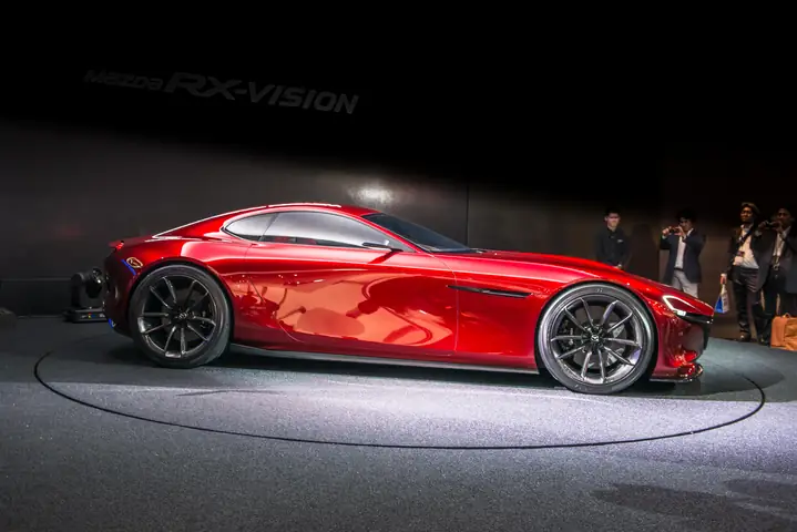 Mazda Rx-vision: Động Cơ Rotative Tương Lai Và Giấc Mơ Chưa Thể Tan Mazda Rx-vision: Động Cơ Rotative Tương Lai Và Giấc Mơ Chưa Thể Tan