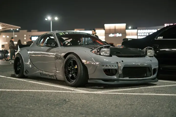 Khám Phá Mazda Rx7: Biểu Tượng Tốc Độ Và Động Cơ Rotary