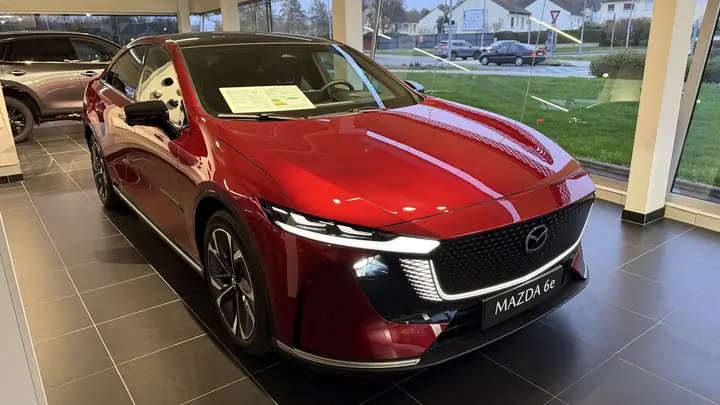 Đánh Giá Chi Tiết Mazda Soissons 2026: Sedan Thể Thao Đẳng Cấp Mới Đánh Giá Chi Tiết Mazda Soissons 2026: Sedan Thể Thao Đẳng Cấp Mới