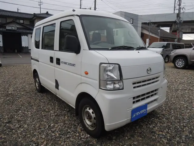 Tìm Hiểu Về Các Dòng Xe Mazda Van Và Giá Trị Sử Dụng Thực Tế