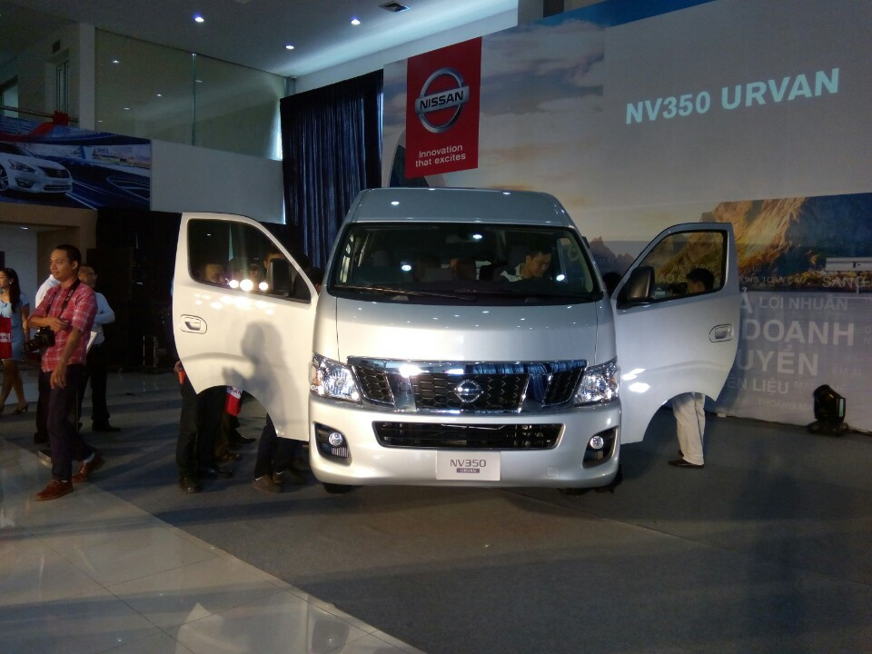 nissan nv350 - Hình 4