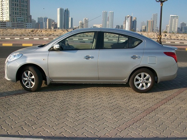 nissan sunny 2013 - Hình 5