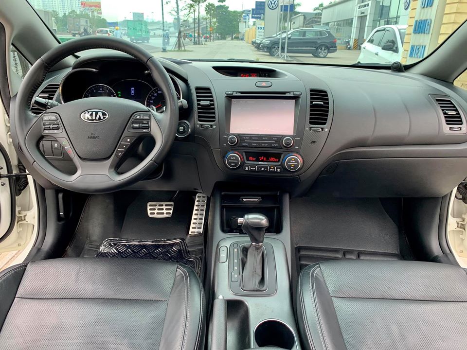 nội thất kia k3 2015 - Hình 2