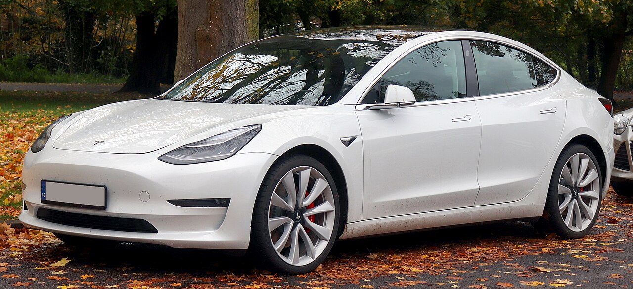 tesla model 3 - Hình 4