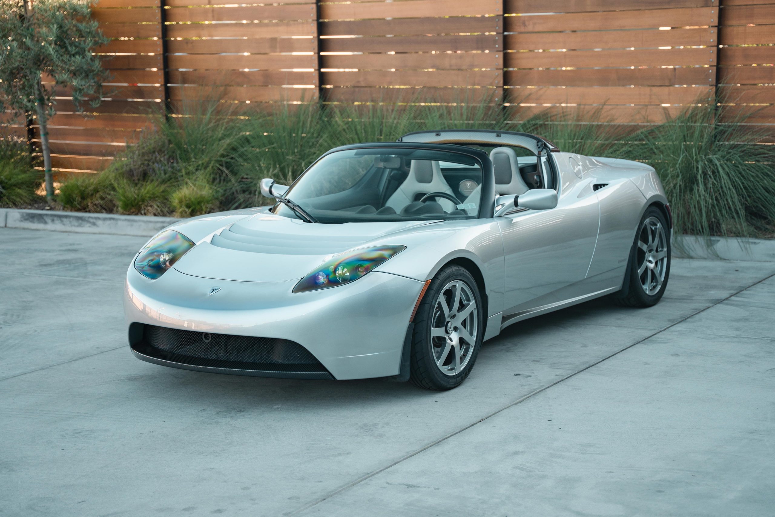 tesla roadster - Hình 2