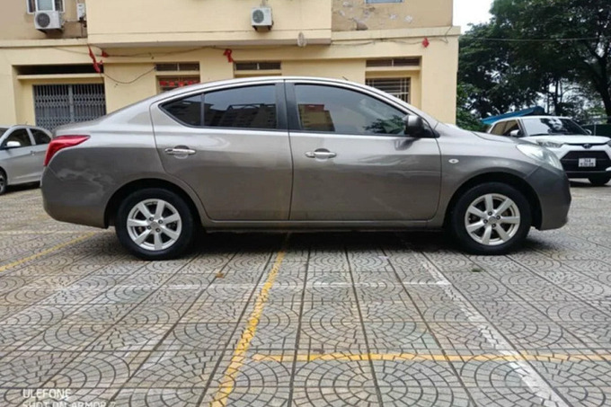 thông số kỹ thuật xe nissan sunny 2014 - Hình 4