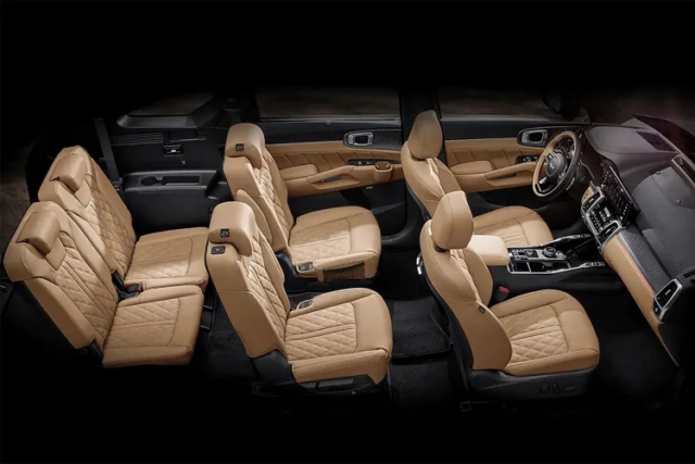 Khám Phá Nội Thất Xe Kia Sorento 2022: Không Gian Sang Trọng Và Công Nghệ Đỉnh Cao 4 xe kia sorento nọi thất 2022 - Hình 2