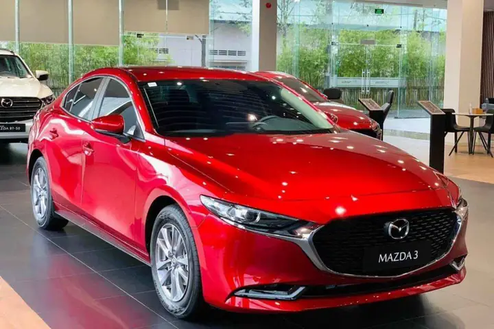 Xe Mazda 3: Tổng Quan Về Thiết Kế, Công Nghệ Và Trải Nghiệm Lái