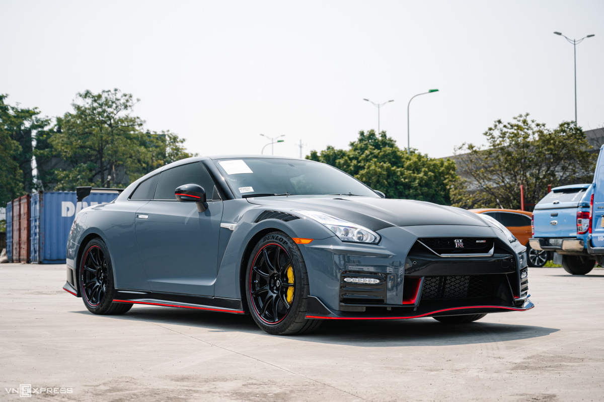 xe nissan gtr r35 - Hình 3