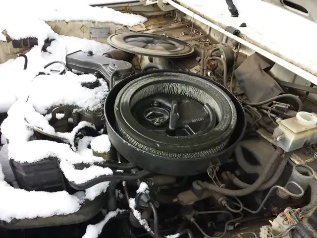 1984 Mazda B2000 Sundowner: Tìm Hiểu Xe Bán Tải Cổ Điển