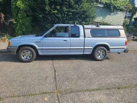 1990 Mazda B2200 Extended Cab: Hành Trình Khám Phá Chi Tiết Mẫu Xe Bán Tải Huyền Thoại
