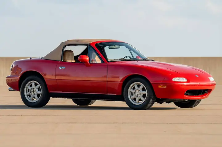 1993 Mazda Miata: Năm Đầu Tiên Của Huyền Thoại Roadster
