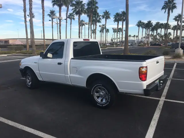 Tổng Quan Chi Tiết Về 2001 Mazda B Series Pickup Regular Cab: Xe Bán Tải Đáng Tin Cậy Và Linh Hoạt