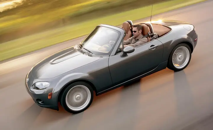 Mazda Mx-5 Nc: Mui Trần Cứng, Hiệu Suất Mạnh Mẽ